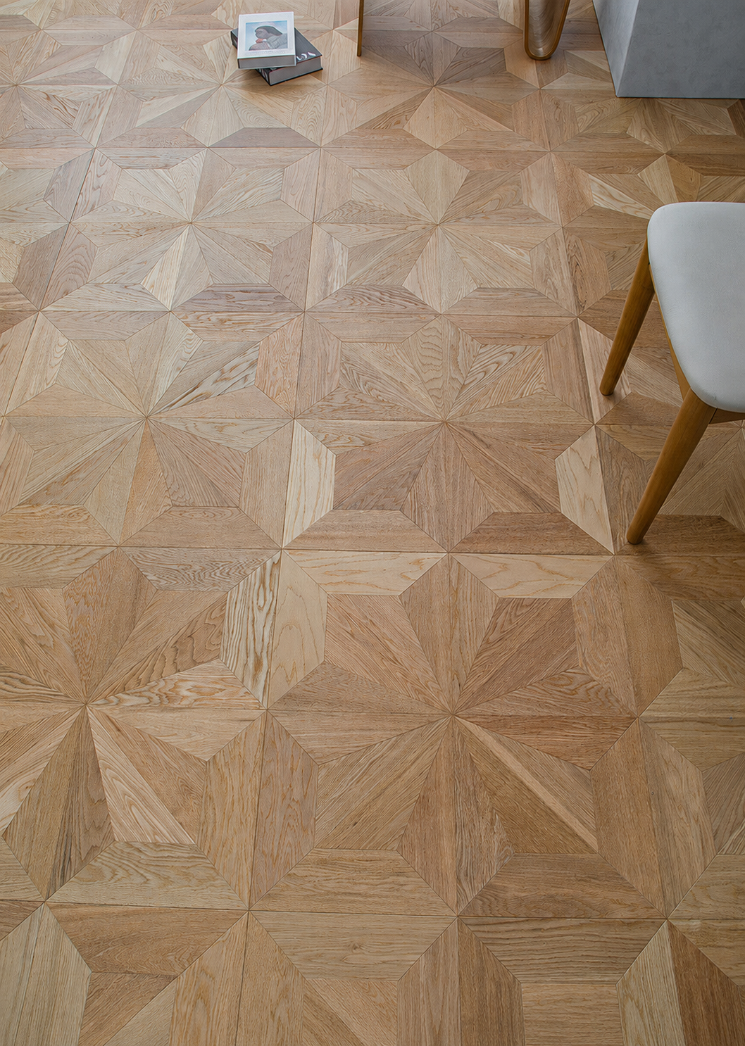 Diamond Geometric — Oak