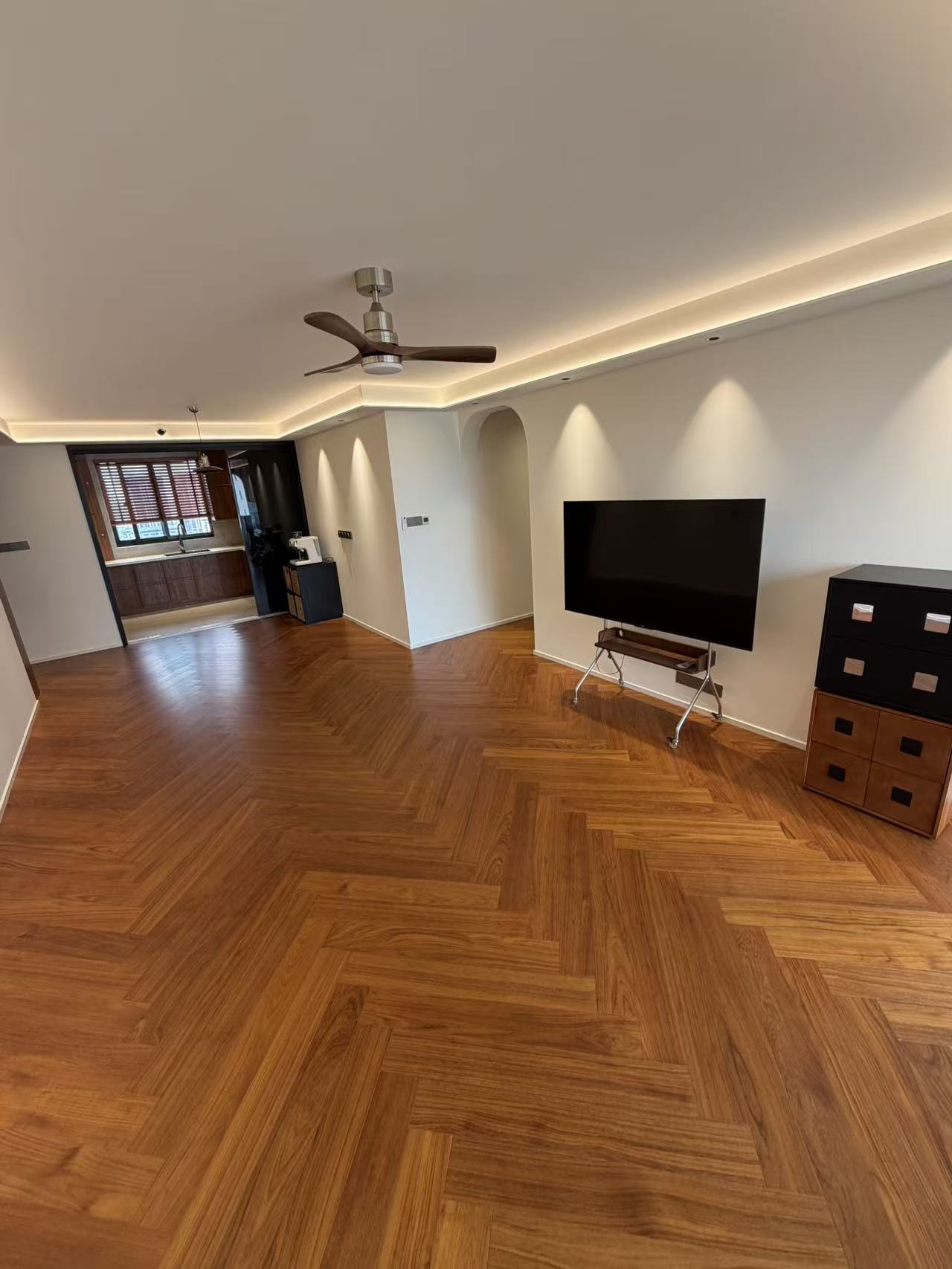 Herringbone — Teak